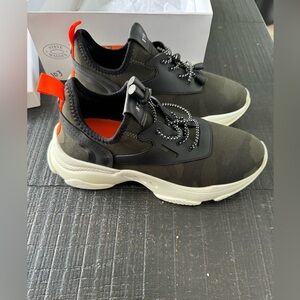 Steve Madden Myles Green Camo Print Sneakers Size 8